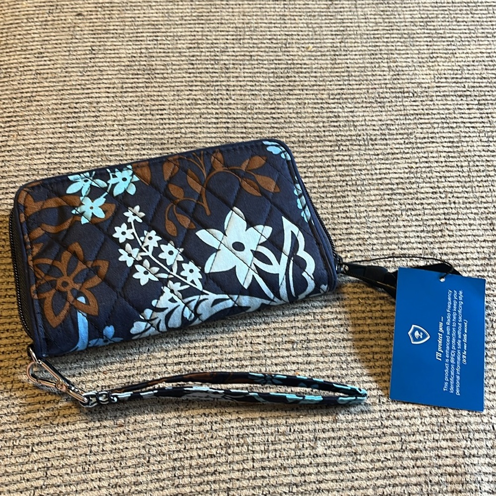 Vera Bradley RFID Grab & Go Java Floral Wristlet
